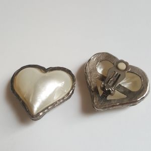 Ellen Designs vintage women’s heart clip on earrings